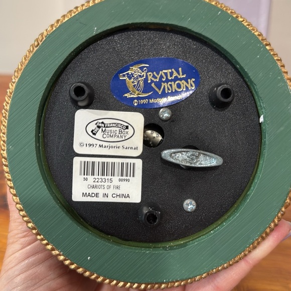 NIB 1997 Vtg The San Francisco Music Box Company Dragon Sword Musical Snowglobe - Picture 4 of 7